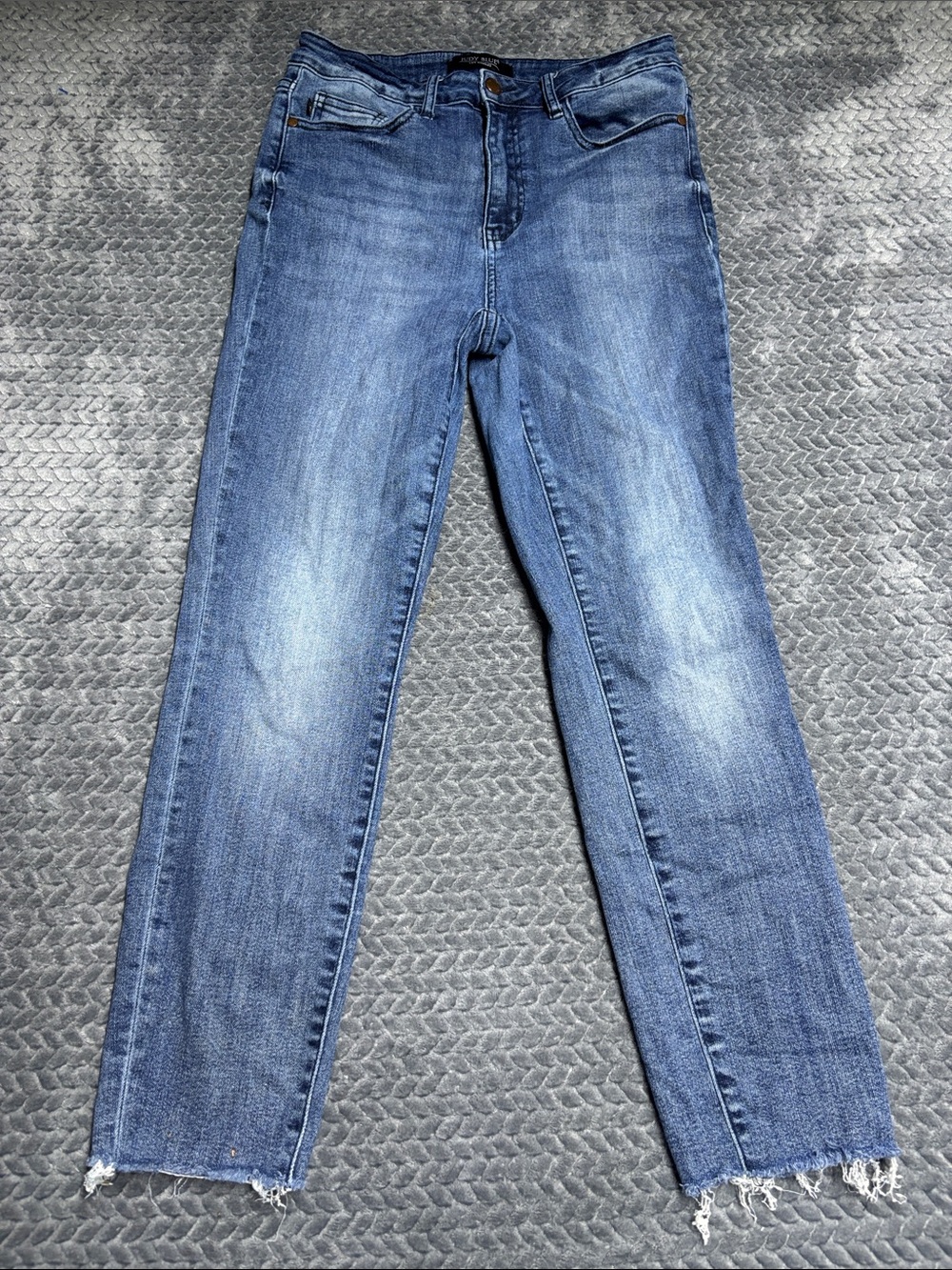 Judy Blue Medium Blue Cropped Straight-Leg Jeans